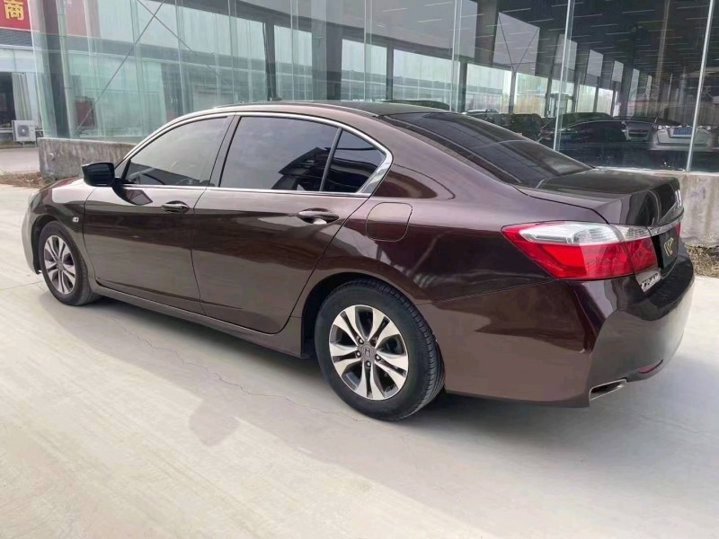 济宁14年本田雅阁7