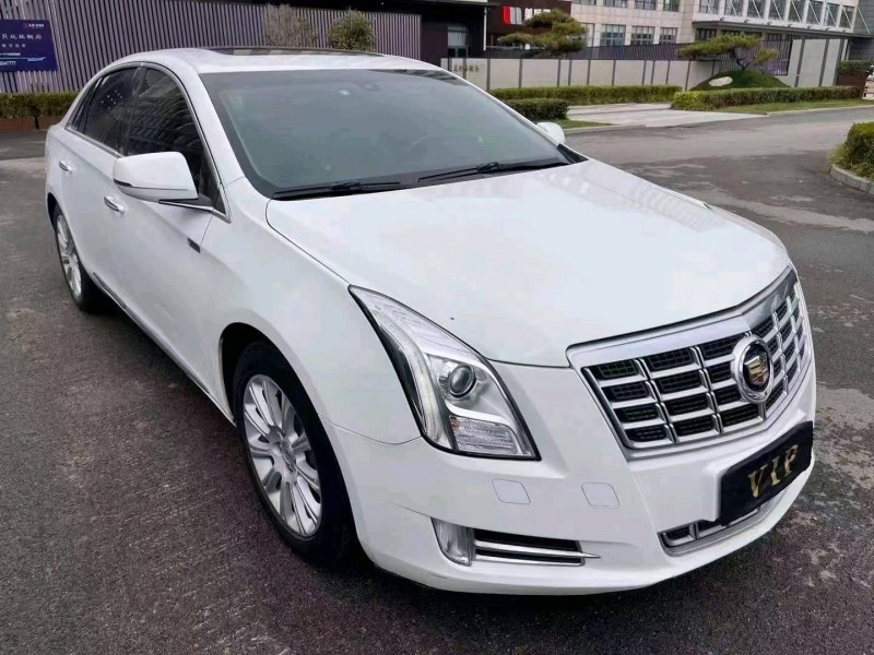 济宁13年凯迪拉克XTS3