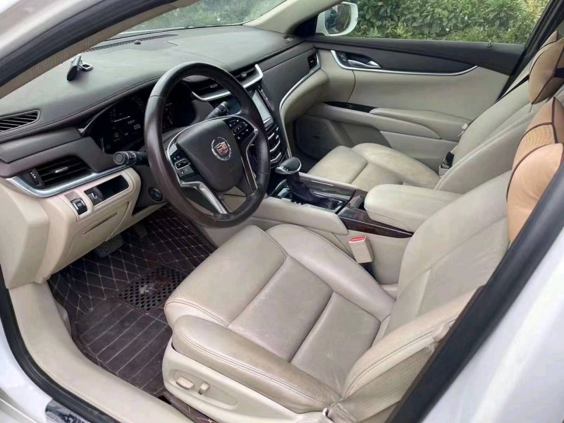 济宁13年凯迪拉克XTS6