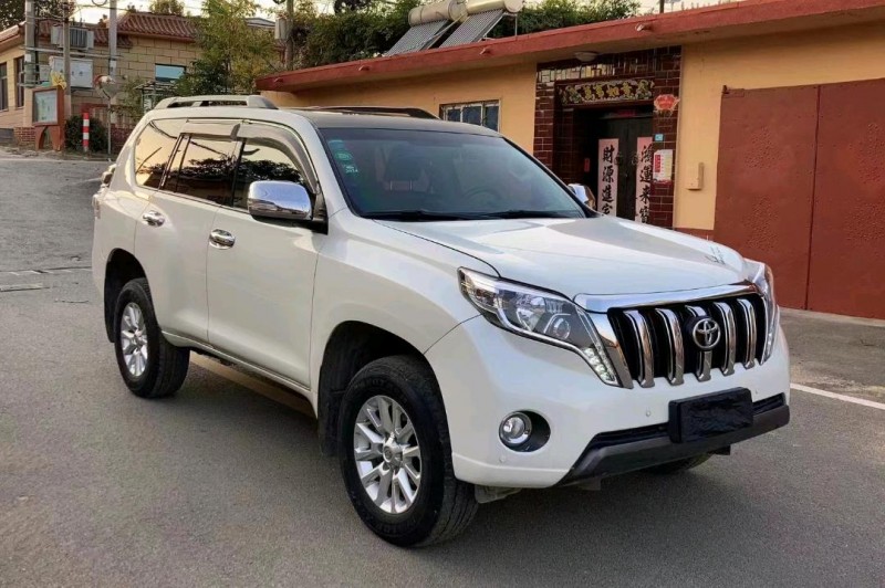 青岛16年丰田普拉多2