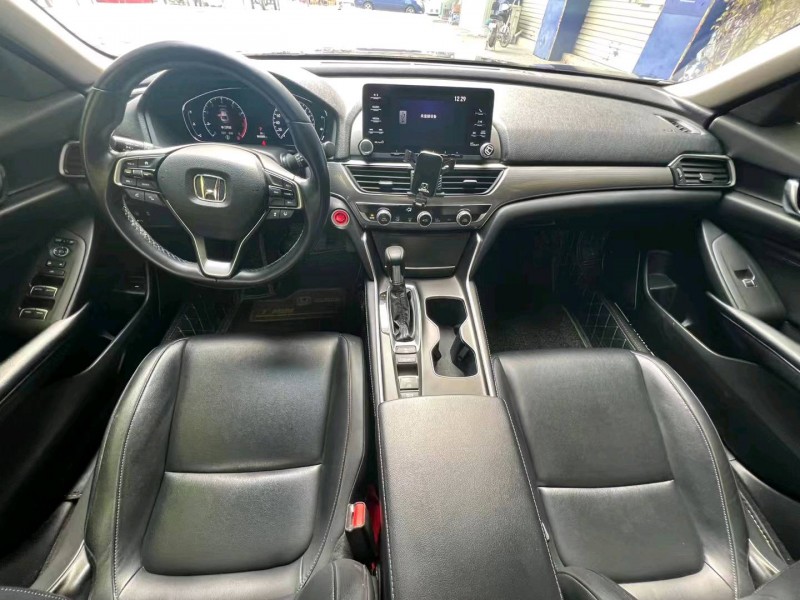 珠海18年本田雅阁2