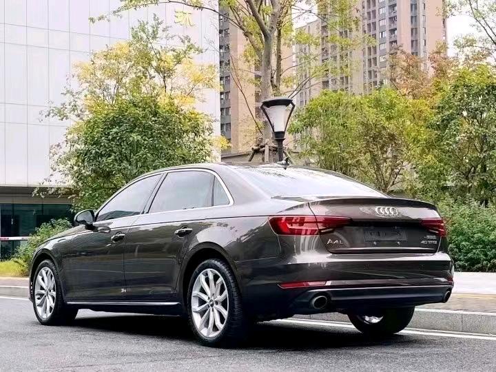 宜昌19年奥迪A4L5