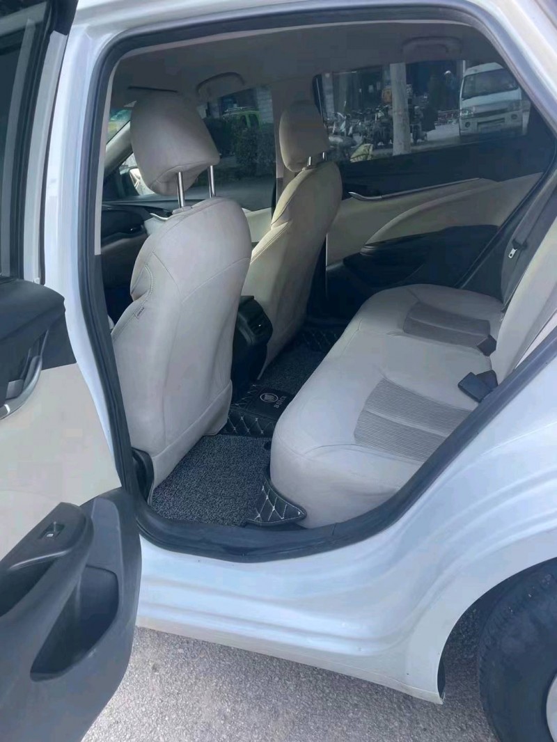 枣庄18年别克英朗4