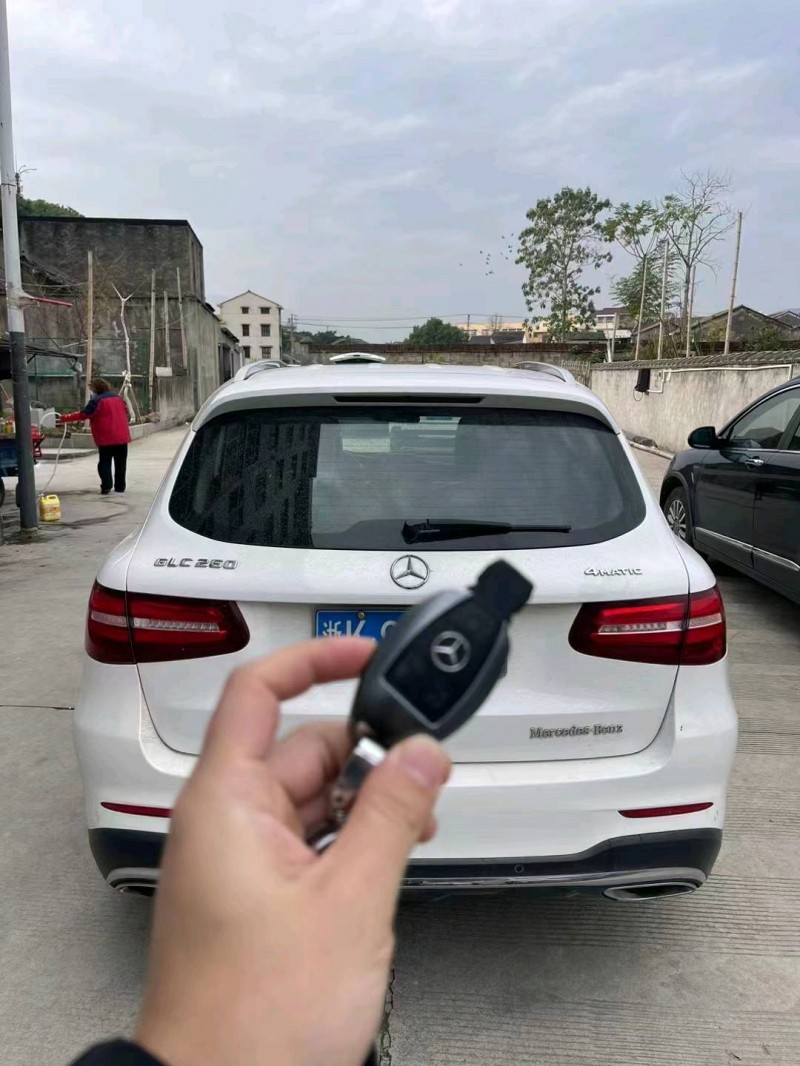 嘉兴17年奔驰GLC4