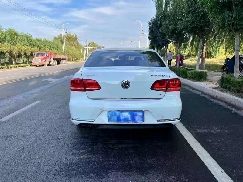 枣庄14年大众迈腾3