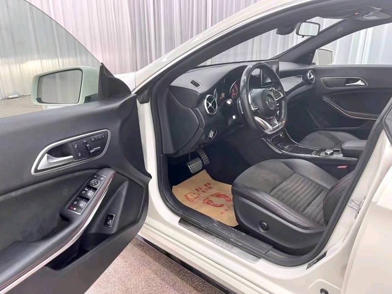 临沂15年奔驰CLA5