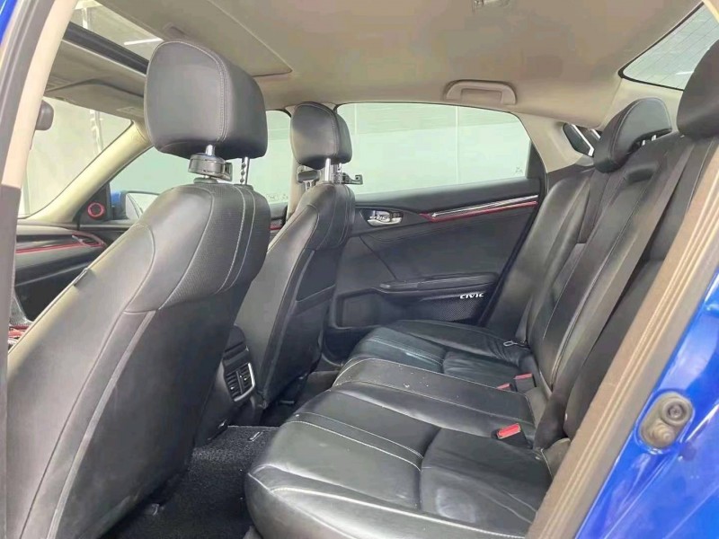 济宁17年本田思域4