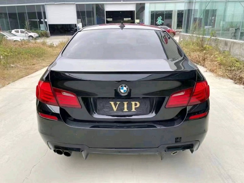 济宁11年宝马5系9