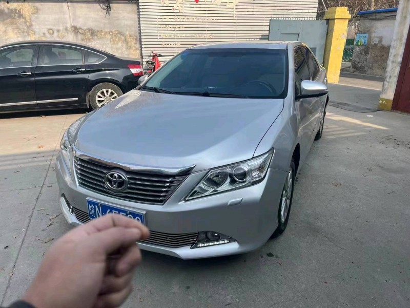 保定12年丰田凯美瑞3