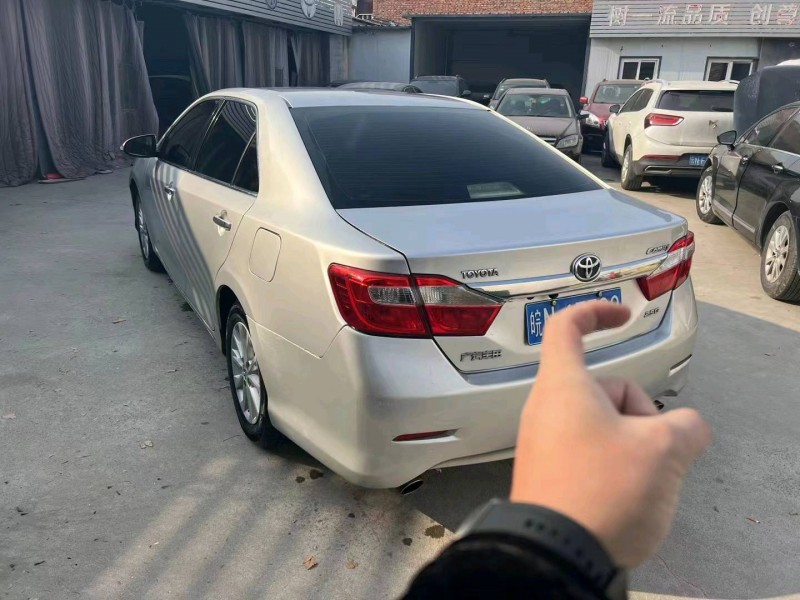 保定12年丰田凯美瑞6