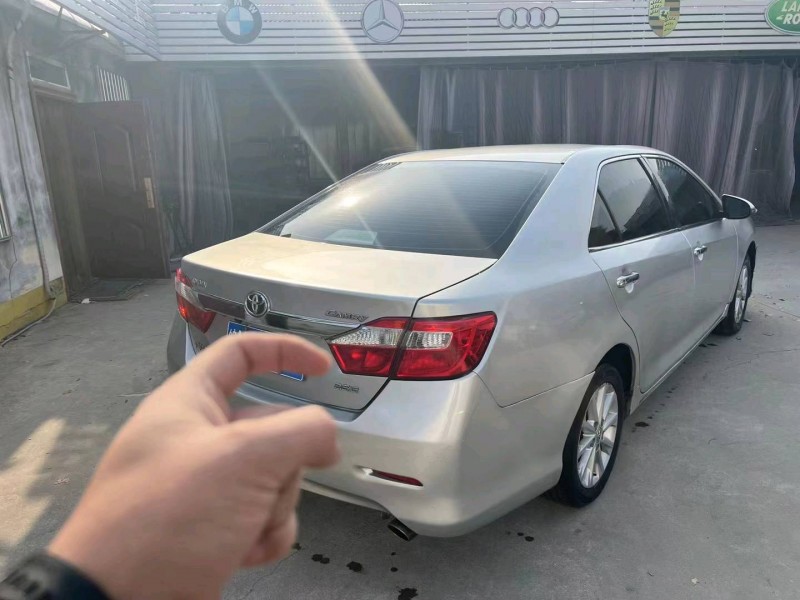 保定12年丰田凯美瑞8