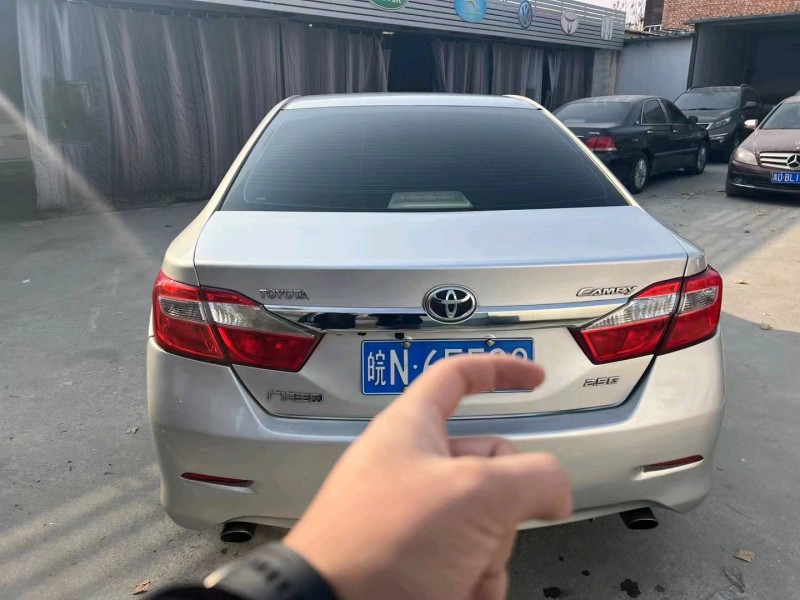 保定12年丰田凯美瑞9