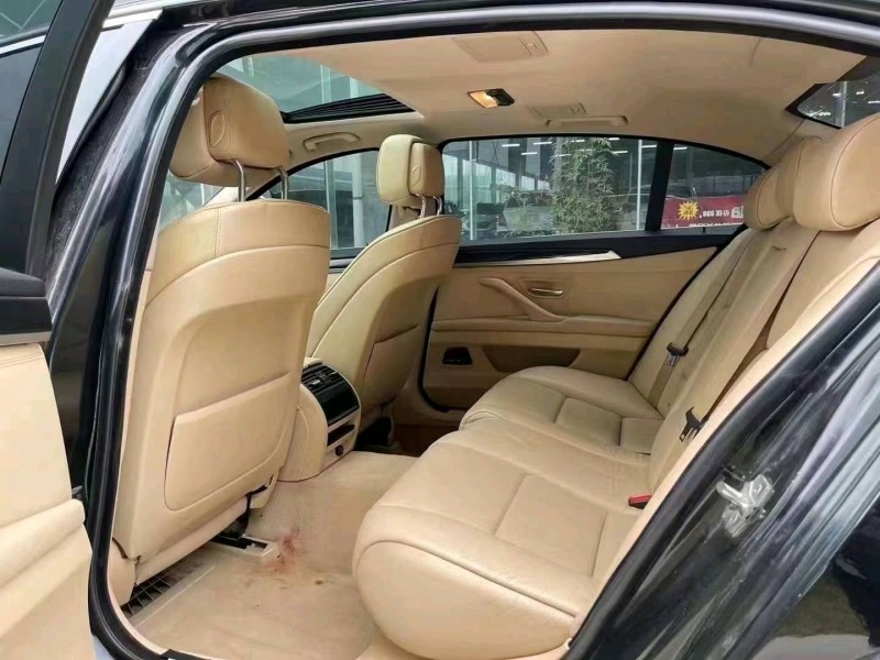 济宁11年宝马5系4