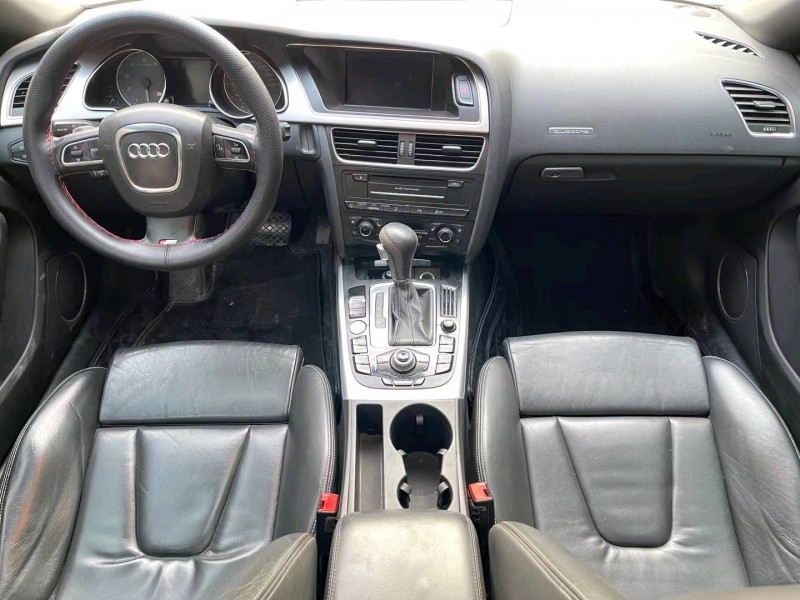 济宁11年奥迪S55