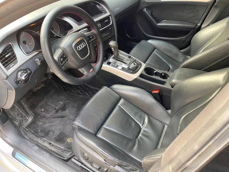 济宁11年奥迪S56