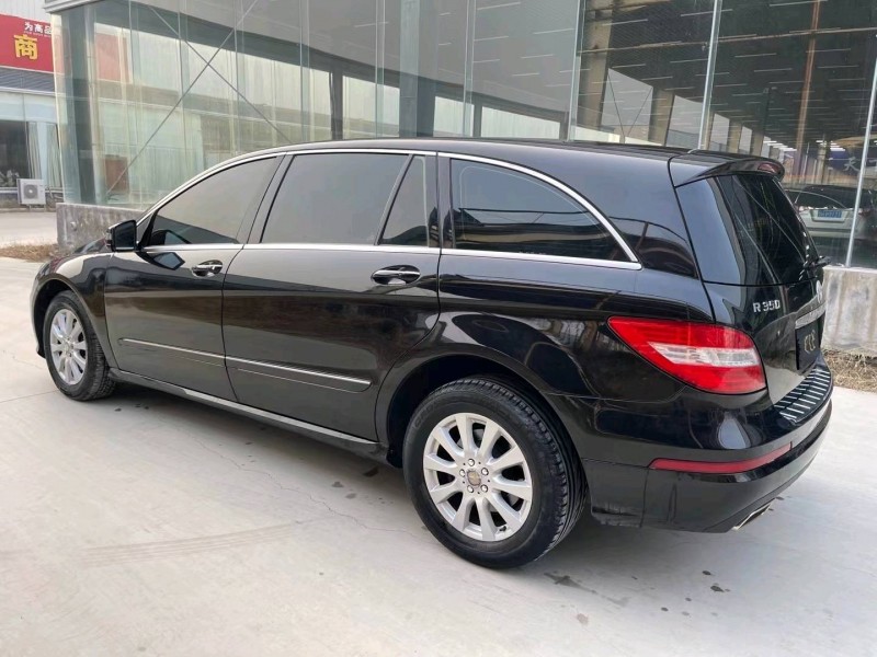 济宁11年奔驰R7