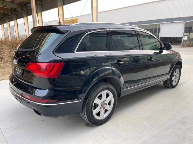 济宁12年奥迪Q78