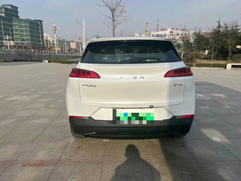 济宁22年传祺埃安1