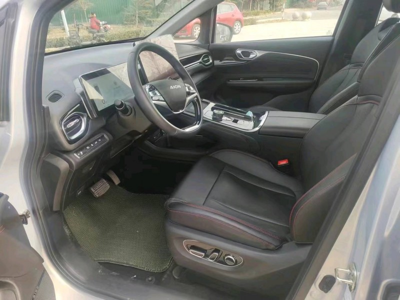 济宁22年传祺埃安6