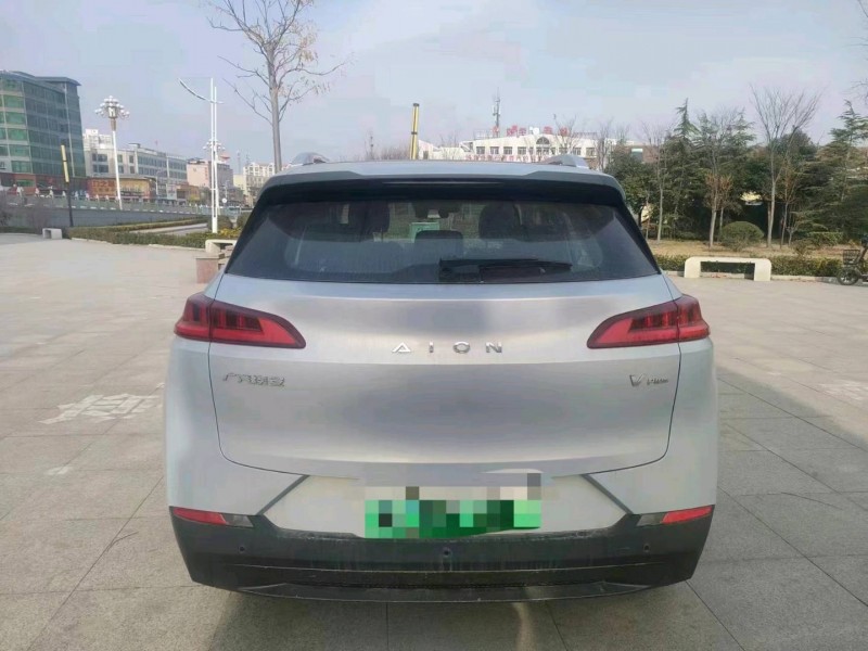 济宁22年传祺埃安9