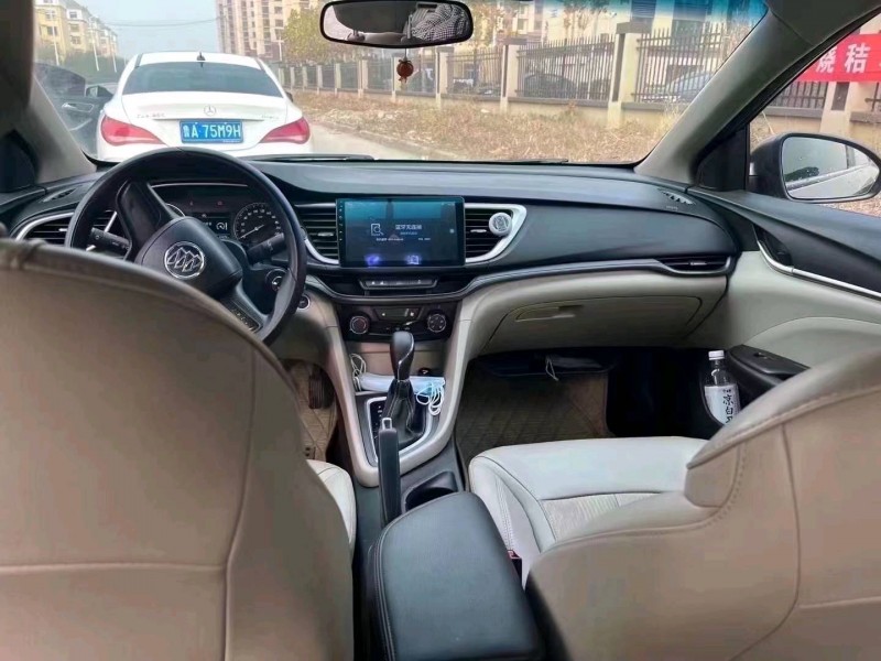 枣庄17年别克英朗2