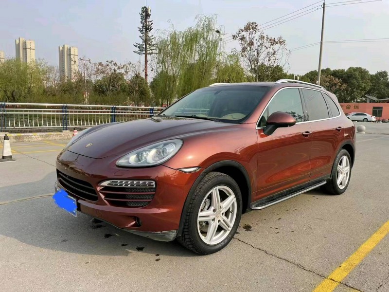 淮南13年保时捷卡宴3