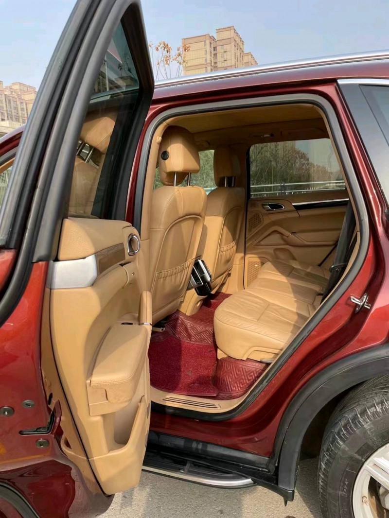 淮南13年保时捷卡宴5