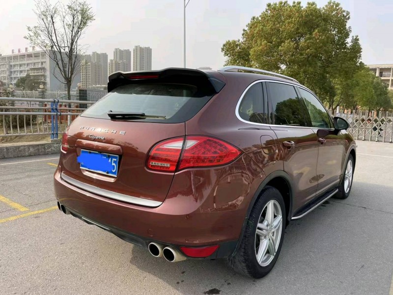 淮南13年保时捷卡宴4