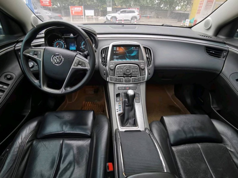 保定10年别克君越4