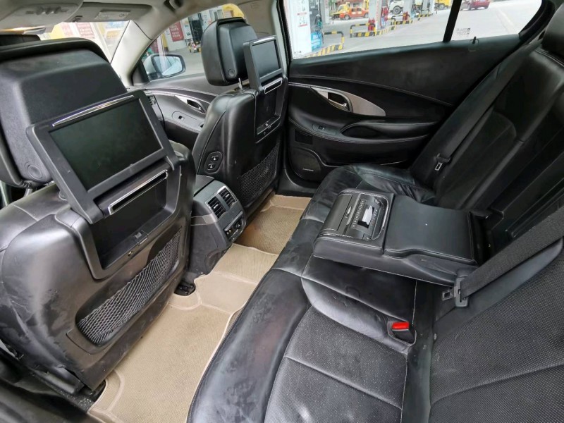 保定10年别克君越5