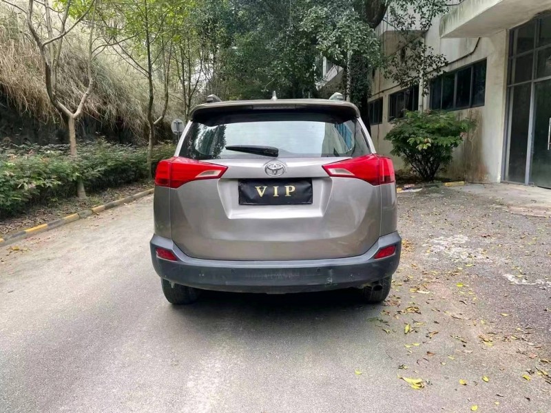 珠海16年丰田RAV4荣放5