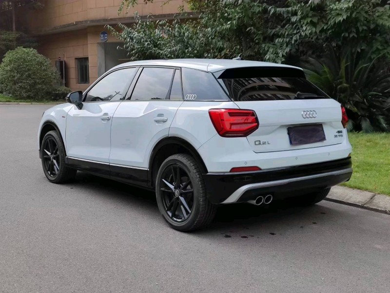 北京21年奥迪Q26