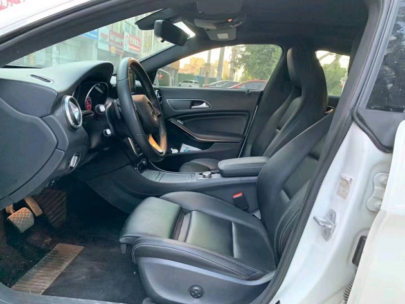 聊城16年奔驰CLA8