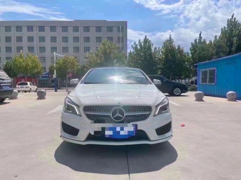 北京16年奔驰CLA1