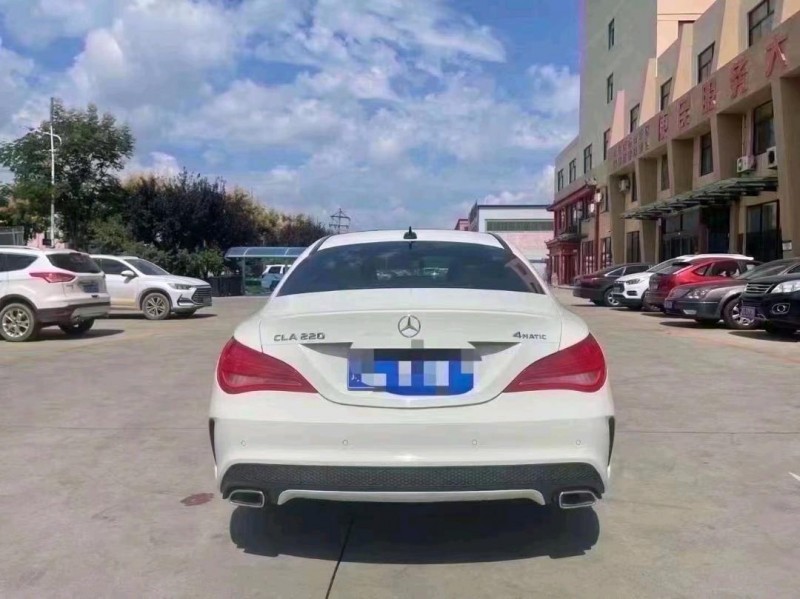 北京16年奔驰CLA7