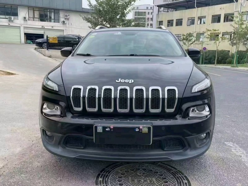 广州16年Jeep自由光1