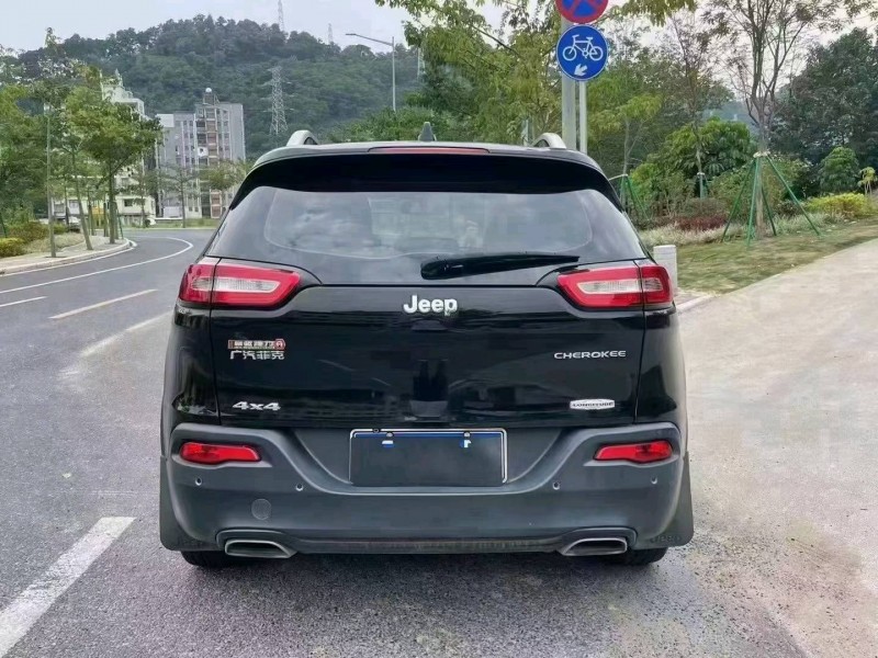 广州16年Jeep自由光5