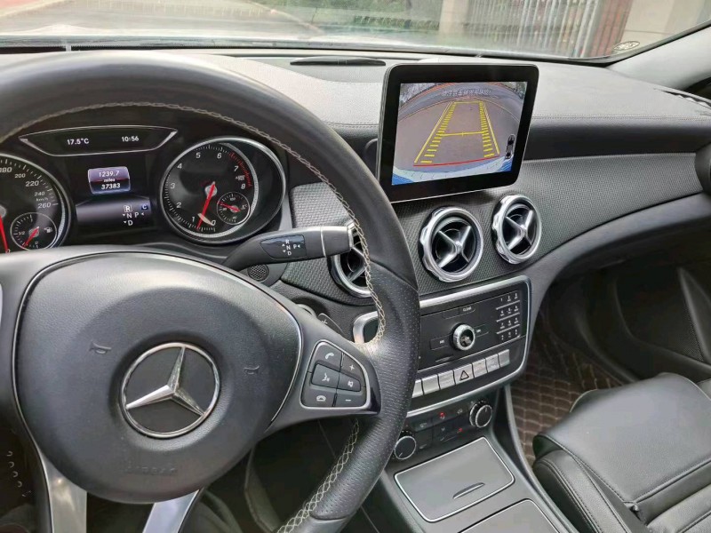 宜春18年奔驰GLA4