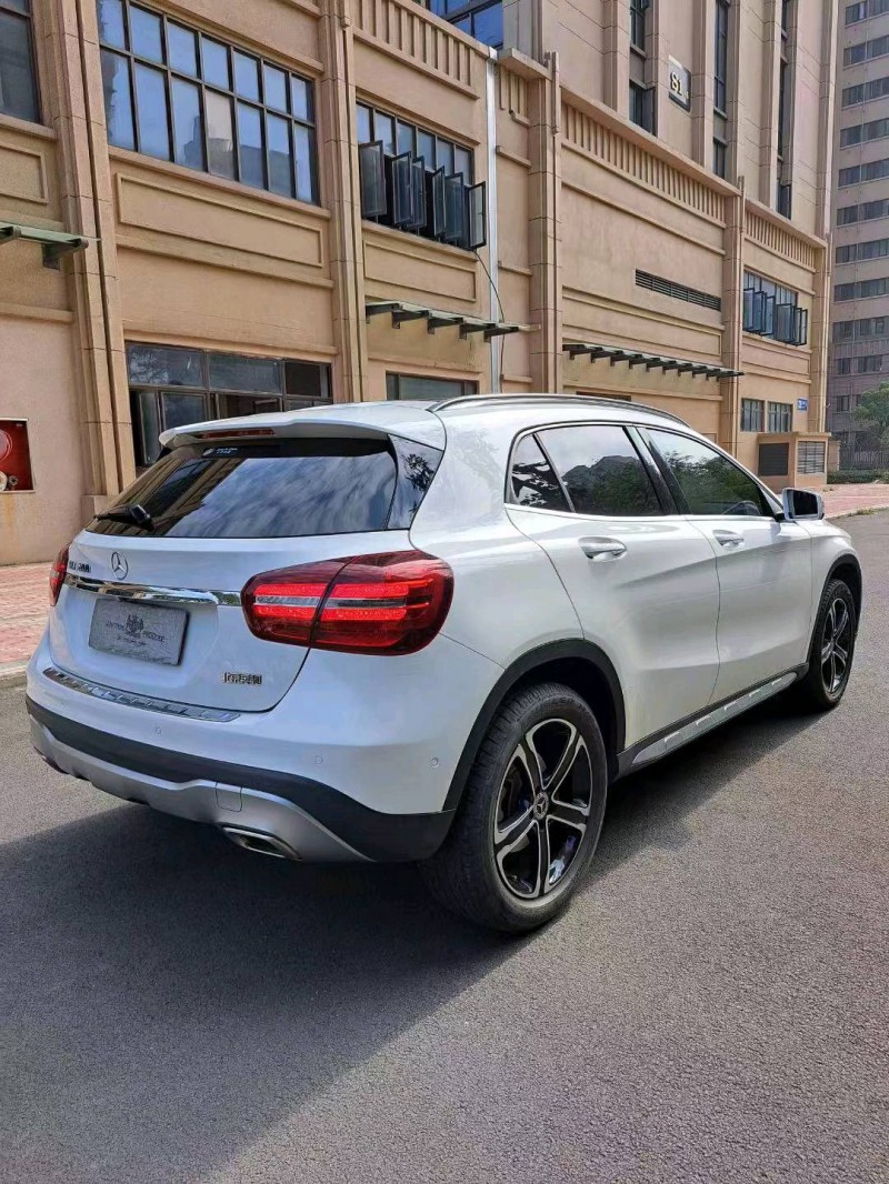 宜春18年奔驰GLA6