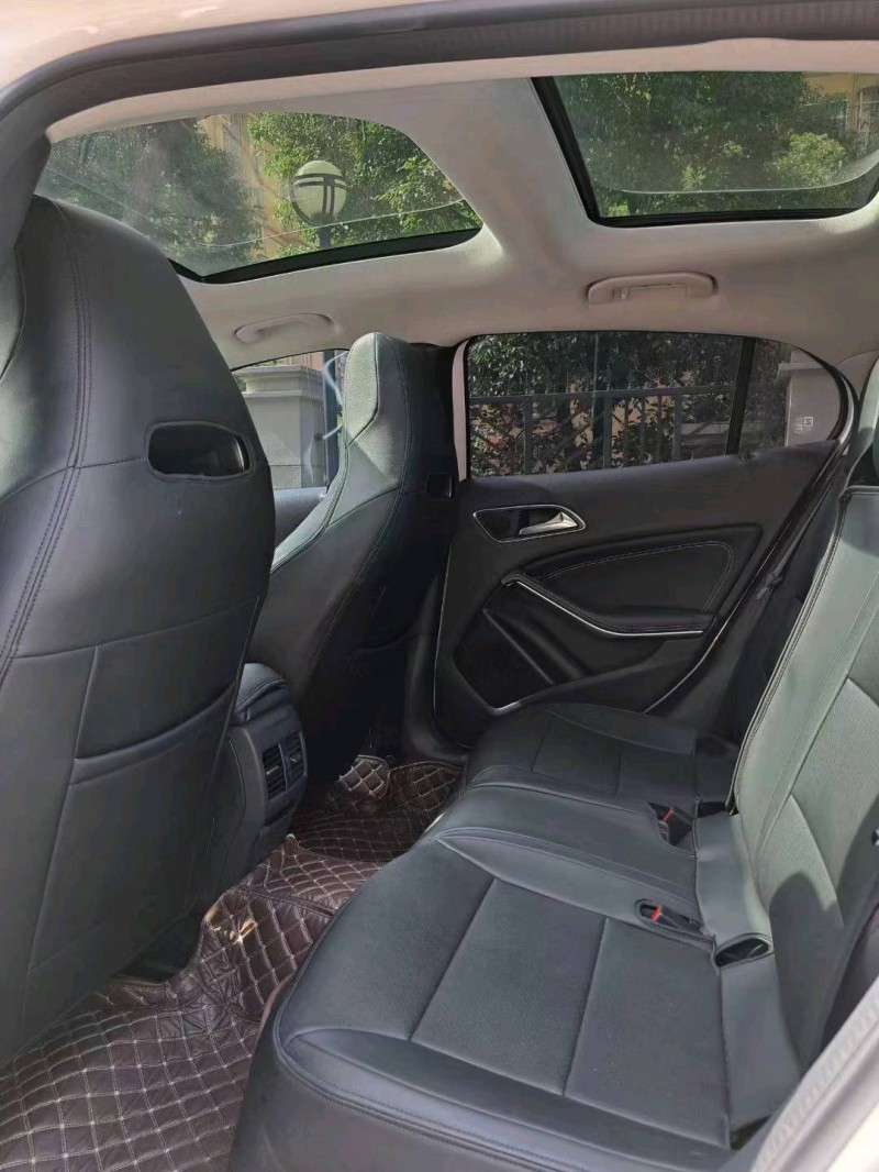 宜春18年奔驰GLA8