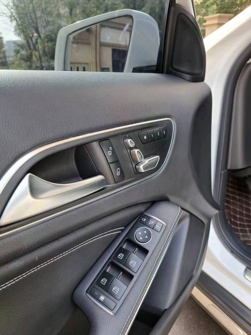 宜春18年奔驰GLA9