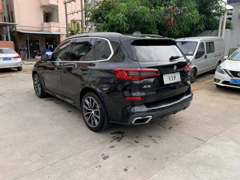 广州19年宝马X59