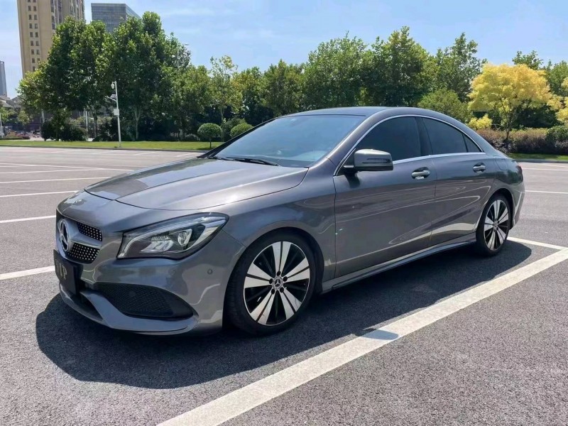 宜昌18年奔驰CLA2