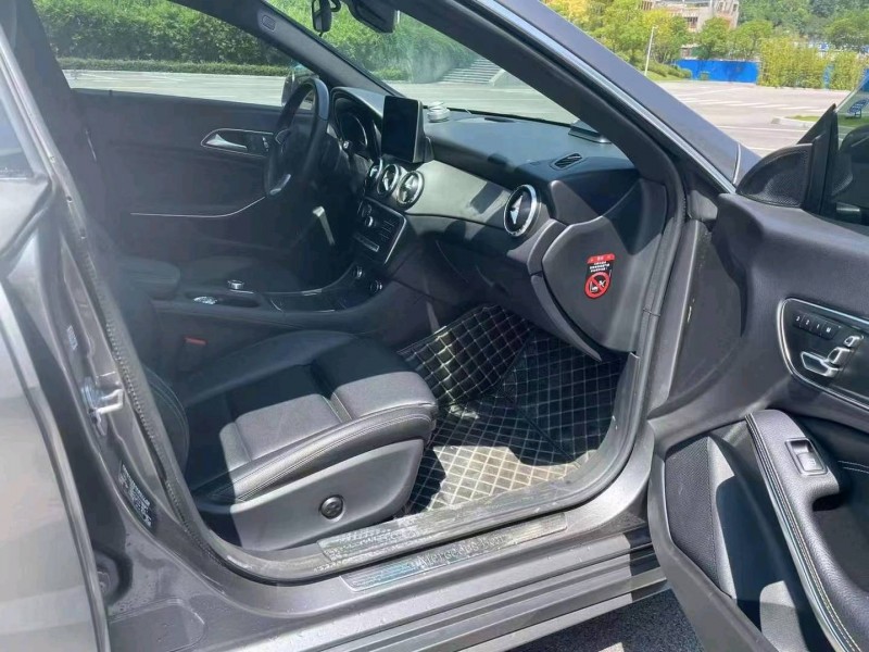 宜昌18年奔驰CLA4