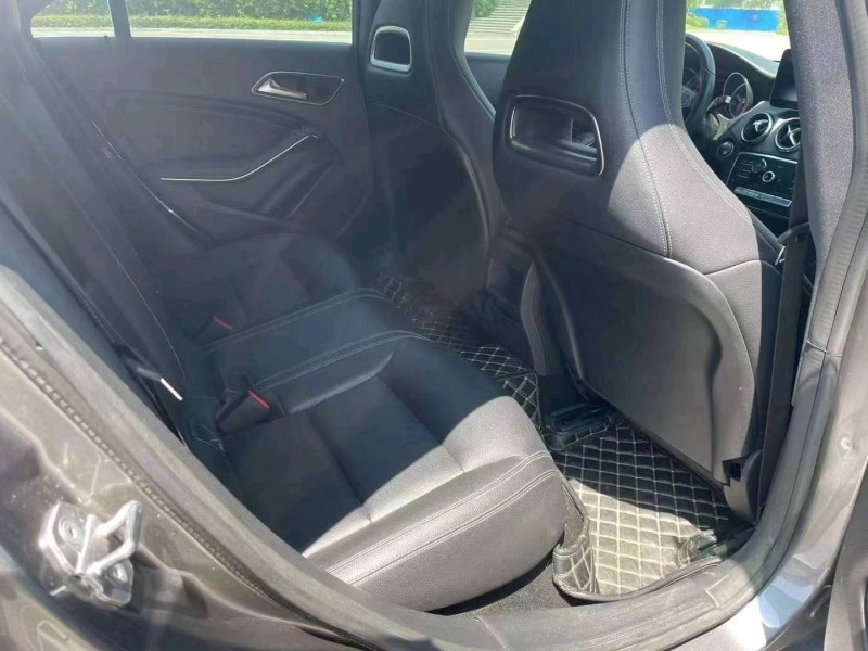 宜昌18年奔驰CLA5