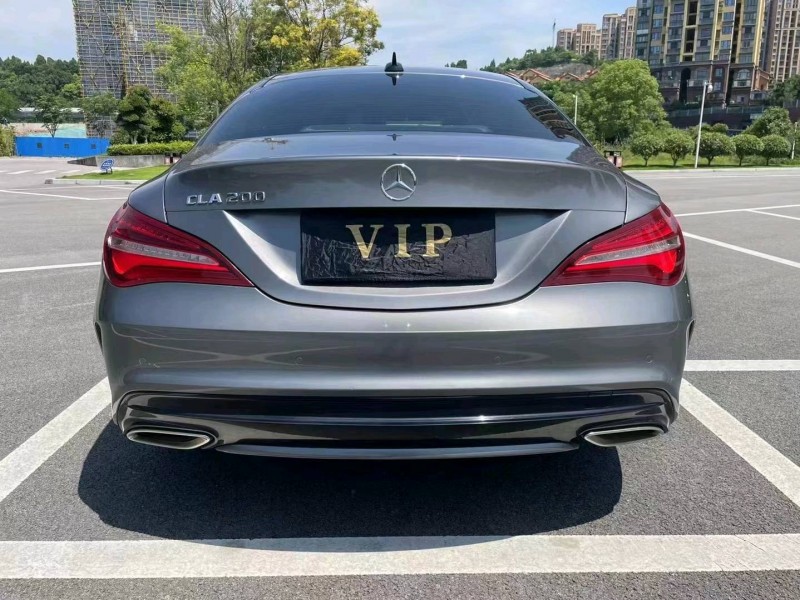 宜昌18年奔驰CLA9