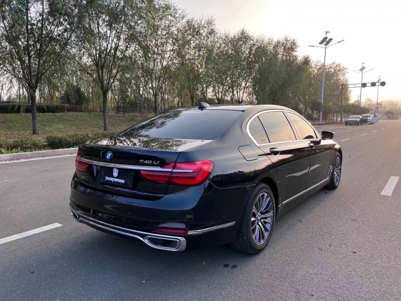 北京17年宝马7系1