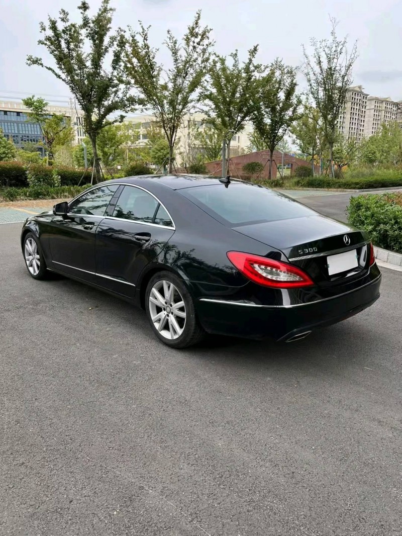 徐州12年奔驰CLS8