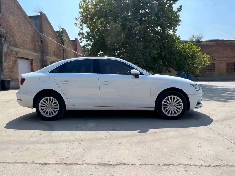 邯郸16年奥迪A33