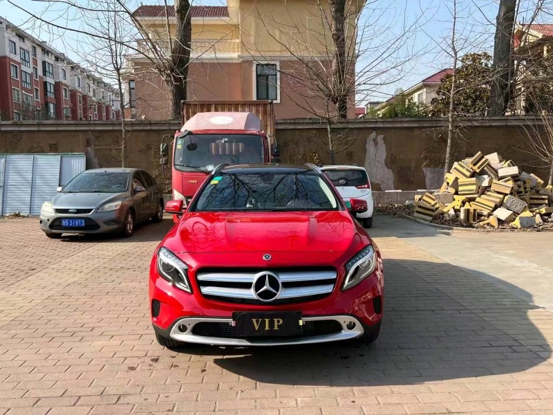 青岛15年奔驰GLA1